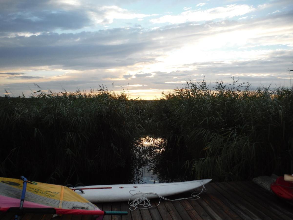 Pfahlbau Sunset I Toplage Elektroboot Inklusive Hébergement de vacances *